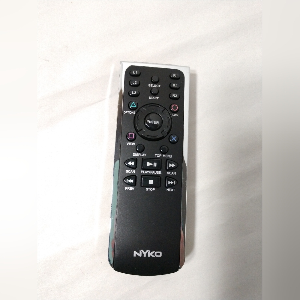 NYKO Remote Control BluWave Infrared Remote Good Working Condition